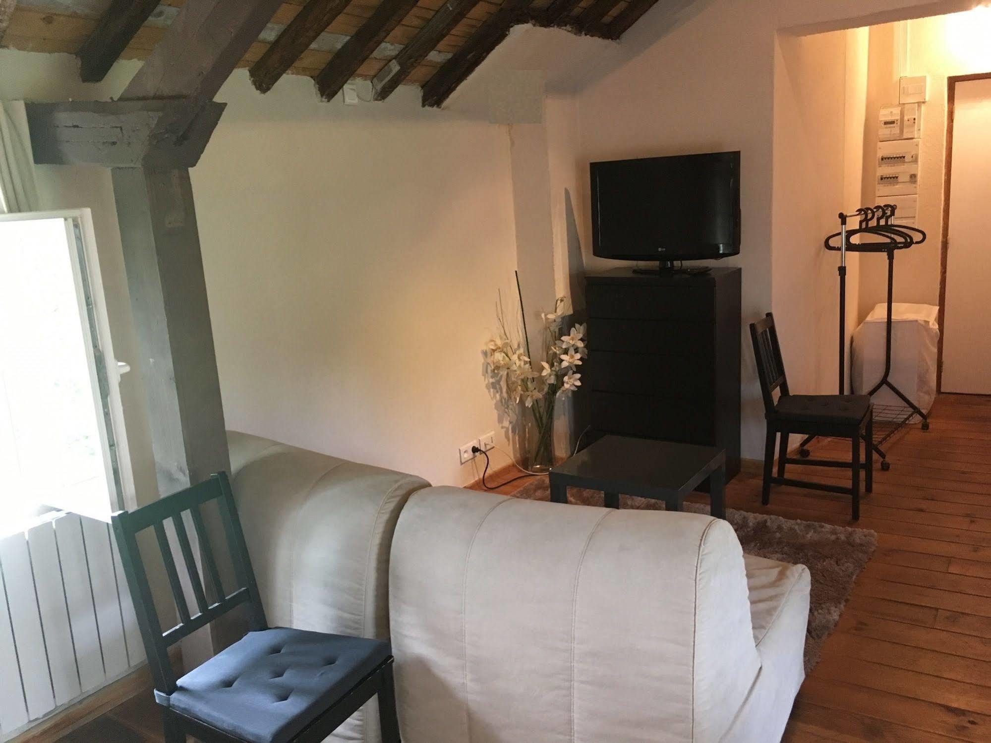 Domaine Du Moulin De Champie - Versailles - Gites & Suites Feucherolles エクステリア 写真
